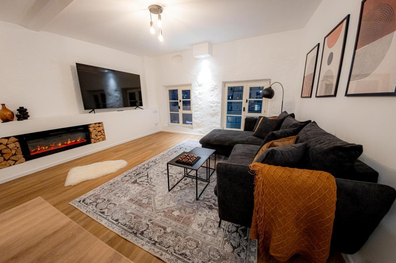 Highlight Am Stadtplatz Muehldorf - C4S Come4Stay - 2 Zimmer Wohnung I Bis Zu 5 Gaeste Dış mekan fotoğraf