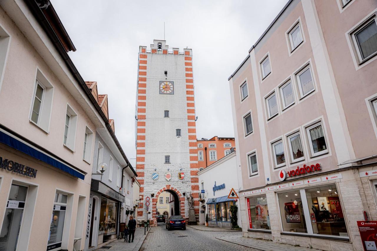 Highlight Am Stadtplatz Muehldorf - C4S Come4Stay - 2 Zimmer Wohnung I Bis Zu 5 Gaeste Dış mekan fotoğraf