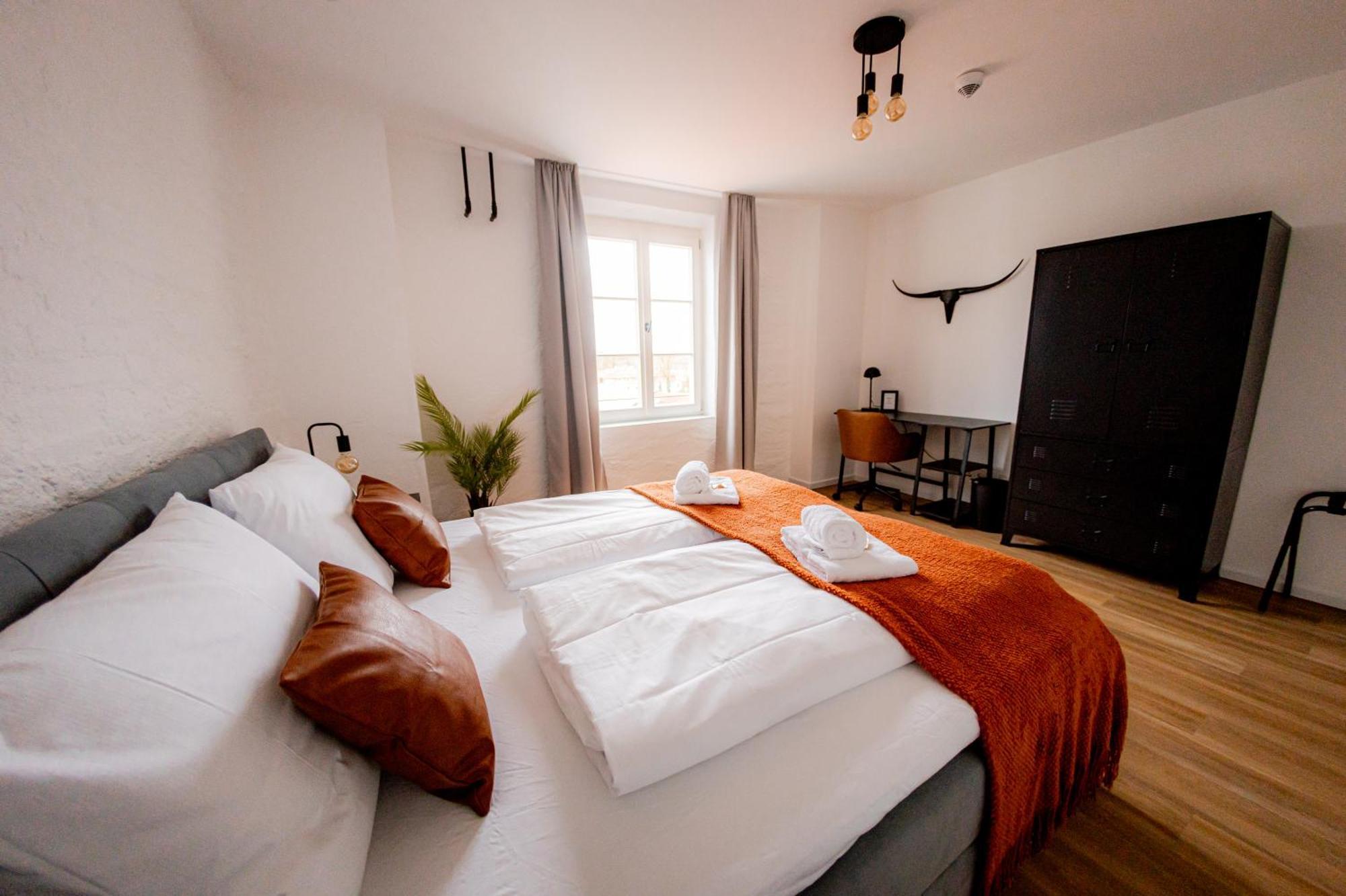 Highlight Am Stadtplatz Muehldorf - C4S Come4Stay - 2 Zimmer Wohnung I Bis Zu 5 Gaeste Dış mekan fotoğraf
